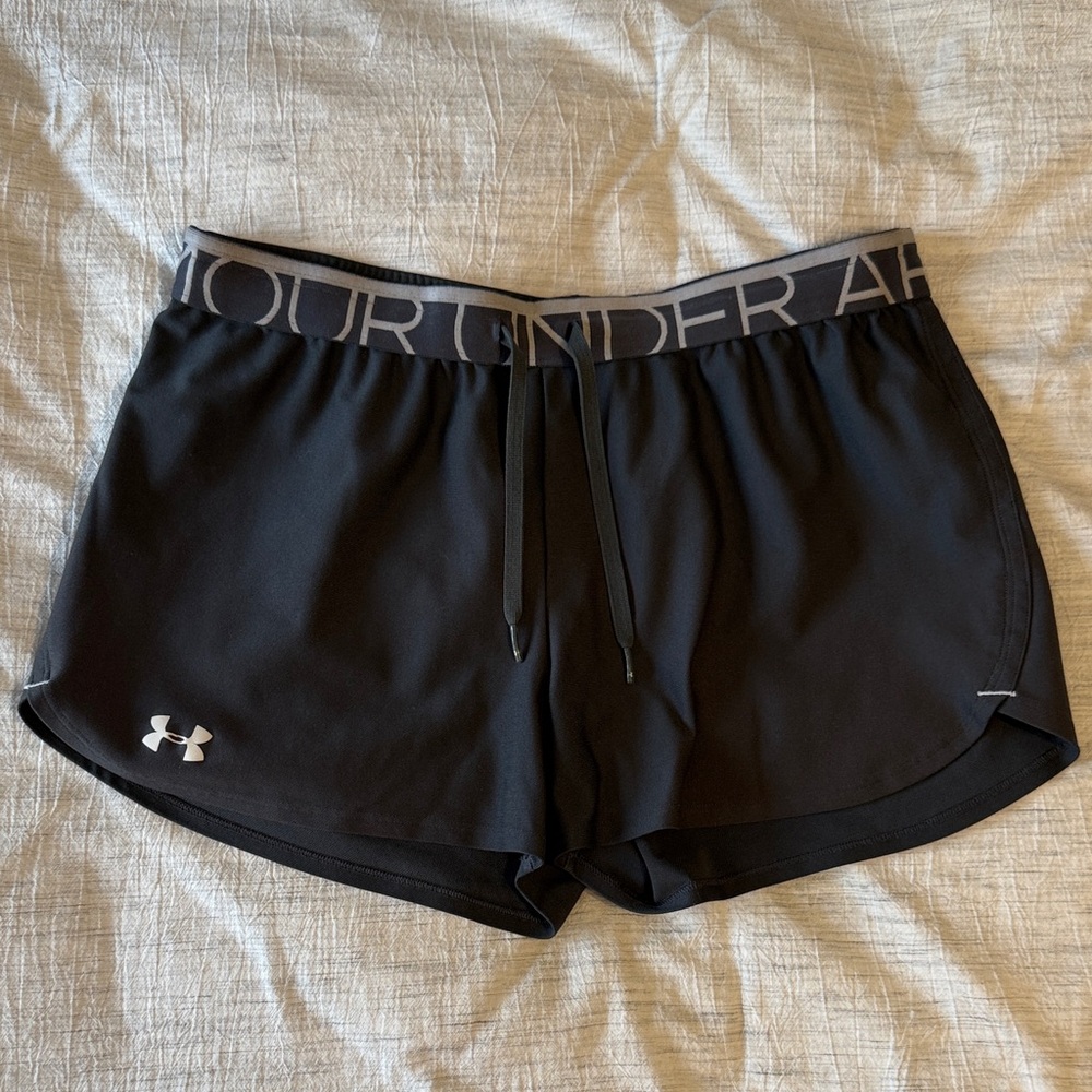 Under Armour Women's Charcoal Gray Performance Shorts Medium Loose Fit